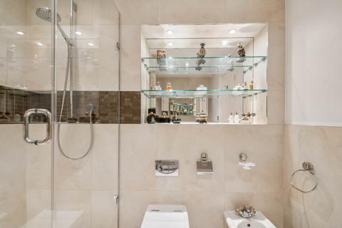 undefined, Thomas Place, Kensington Green, W8