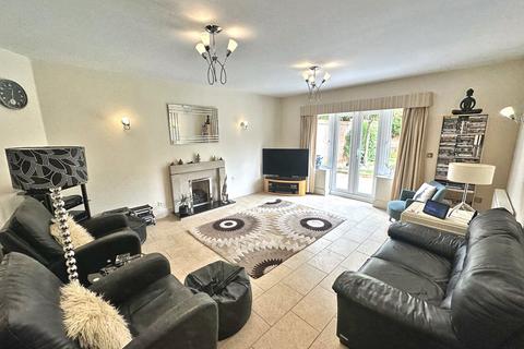 undefined, Moser Grove, Sway, Lymington, Hampshire, SO41