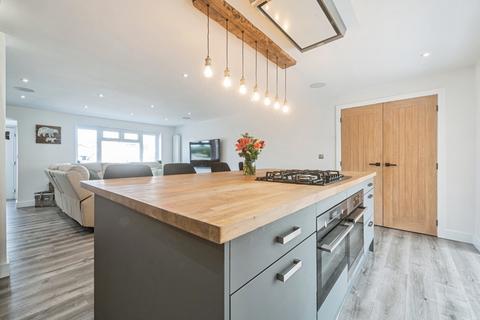 23 Kestrel Road, Basingstoke, RG22 5PE
