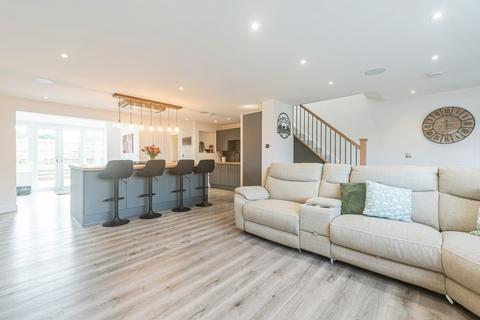 23 Kestrel Road, Basingstoke, RG22 5PE