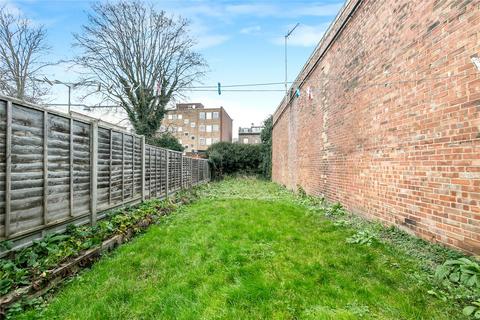 3 bedroom semi-detached house to rent, Stanhope Road, North Finchley, London, N12