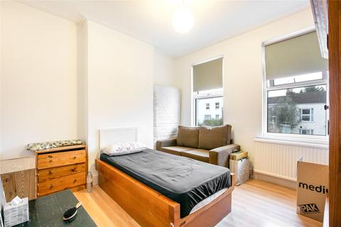 3 bedroom semi-detached house to rent, Stanhope Road, North Finchley, London, N12