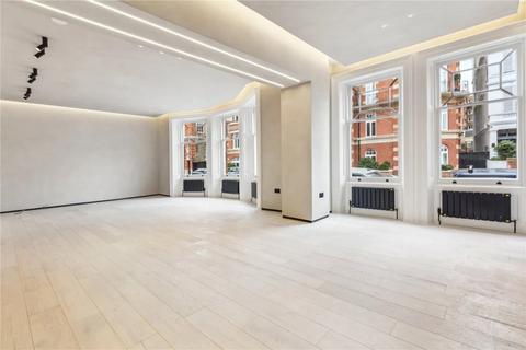 4 bedroom flat for sale, Wynnstay Gardens, London W8