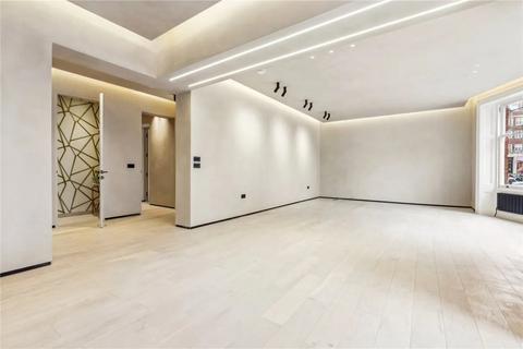 4 bedroom flat for sale, Wynnstay Gardens, London W8