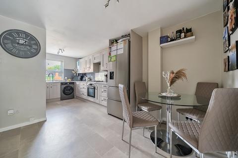 22 Howerts Close, Warsash, Southampton, SO31 9JR