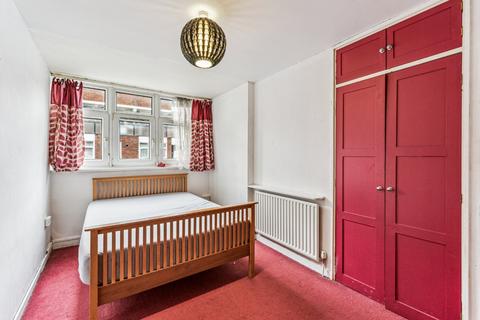 undefined, Woking Close, London, SW15