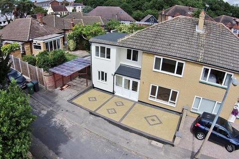 4 bedroom end of terrace house to rent, Beech Tree Glade, London E4