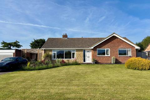 11 Downs Close, Eastbury, Hungerford, RG17 7JW