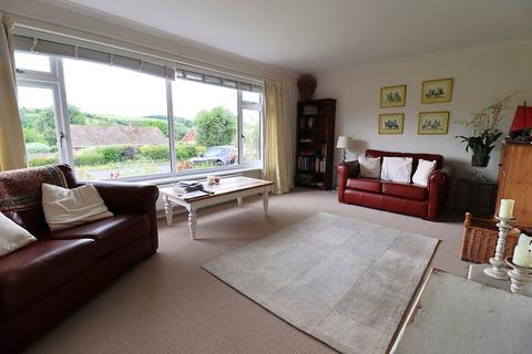11 Downs Close, Eastbury, Hungerford, RG17 7JW