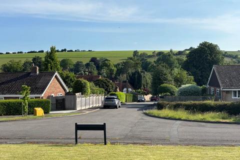 11 Downs Close, Eastbury, Hungerford, RG17 7JW