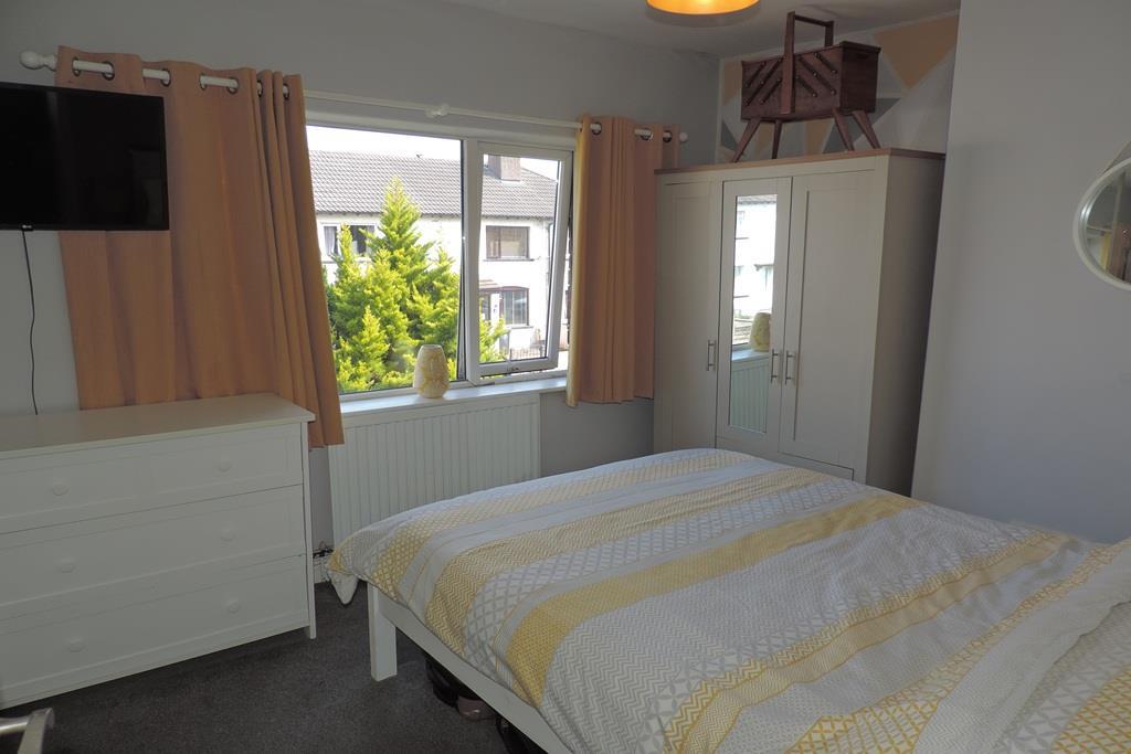 Front bedroom.jpg