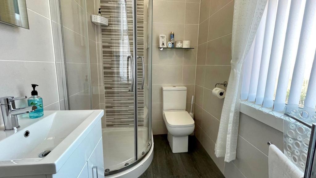 En suite 6