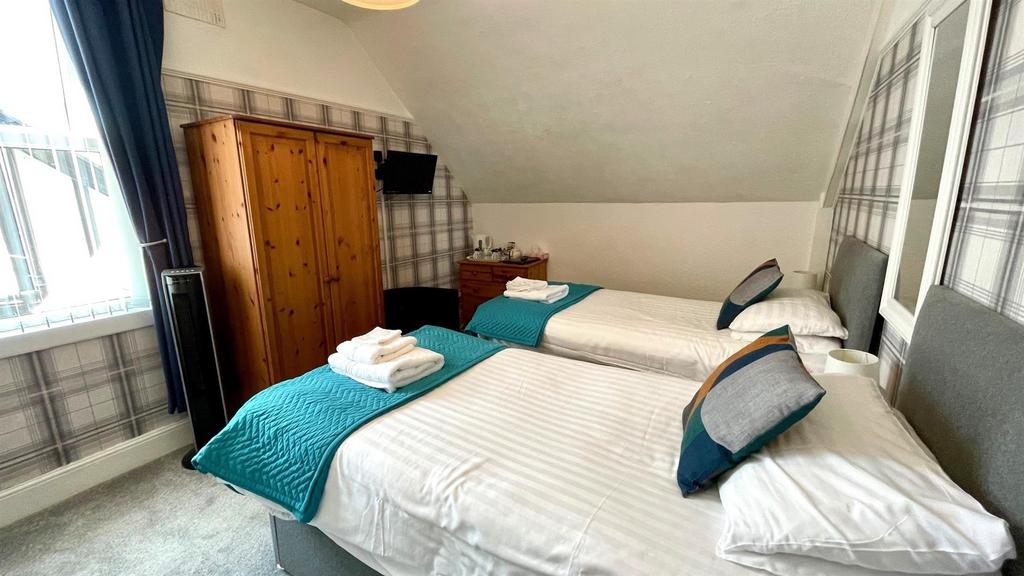 Guest room 6