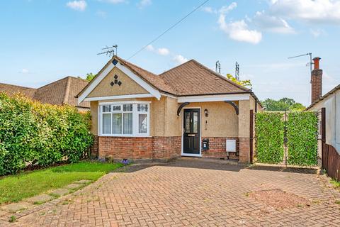3 bedroom bungalow for sale, Selsdon Road, New Haw, KT15