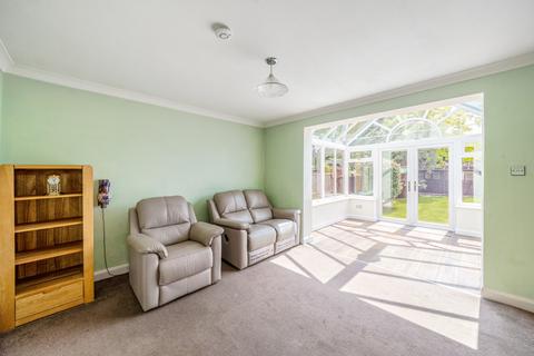 3 bedroom bungalow for sale, Selsdon Road, New Haw, KT15