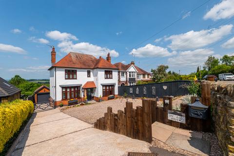 3 bedroom detached house for sale, Bretby Lane, South Derbyshire, DE15