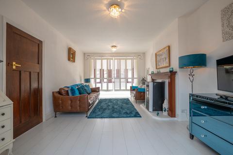 3 bedroom detached house for sale, Bretby Lane, South Derbyshire, DE15