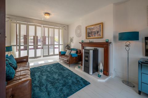 3 bedroom detached house for sale, Bretby Lane, South Derbyshire, DE15