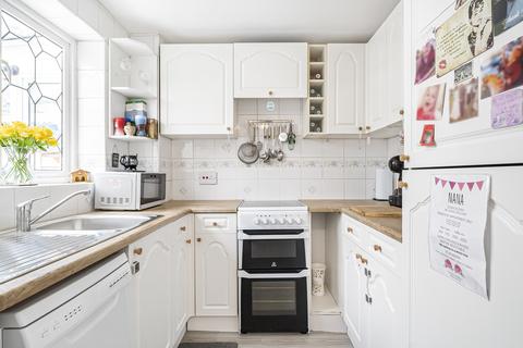 2 bedroom end of terrace house for sale, Lower Meadow, Cheshunt, Waltham Cross, Hertfordshire