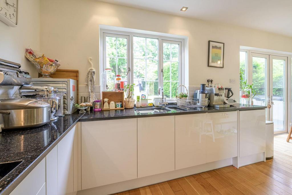 Kitchen 1