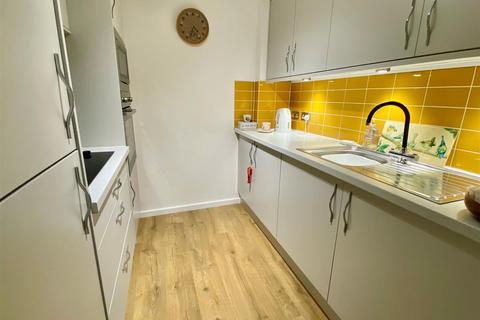 1 bedroom flat for sale, Wannock Road, Eastbourne