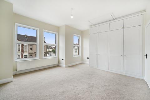 109 Burlington Road, Thornton Heath, CR7 8PJ
