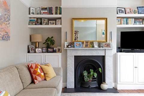 12 Regina Terrace, London, W13 9HY