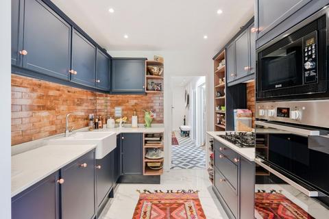 6 Headley Drive, Epsom, KT18 5RP