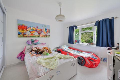 6 Headley Drive, Epsom, KT18 5RP