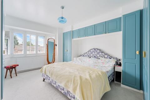 6 Headley Drive, Epsom, KT18 5RP