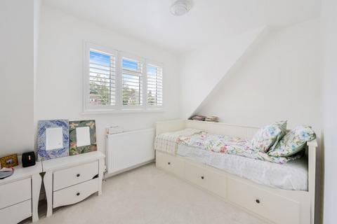 6 Headley Drive, Epsom, KT18 5RP