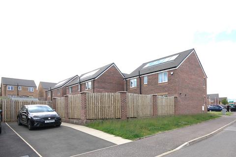 4 bedroom detached house to rent, Raith Drive, Craigmillar, Edinburgh, EH16