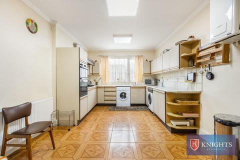 66 Newlyn Road, London, N17 6RX