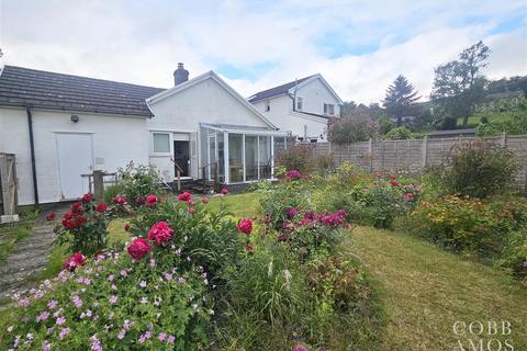 2 Clawdd Lane, New Radnor, Presteigne, LD8 2TU