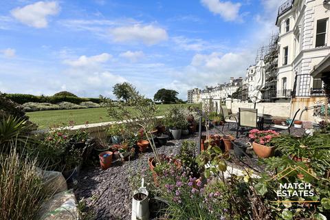 Flat A, 7 Clifton Crescent, Folkestone, CT20 2EL