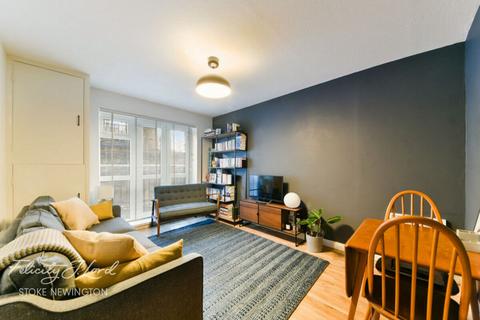 1 bedroom flat for sale, Mayville Estate, London N16