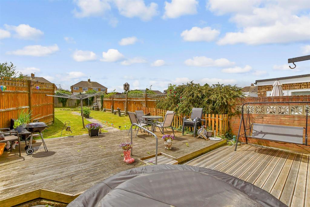 Springett Way, Maidstone ME17 3 bed semi-detached house for sale - £237,500