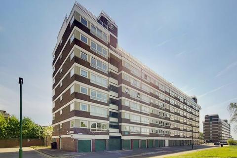 3 bedroom flat for sale, North Road, Islington, London, N7
