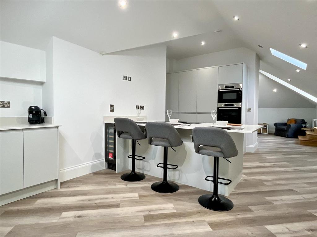Kitchen (1).jpeg