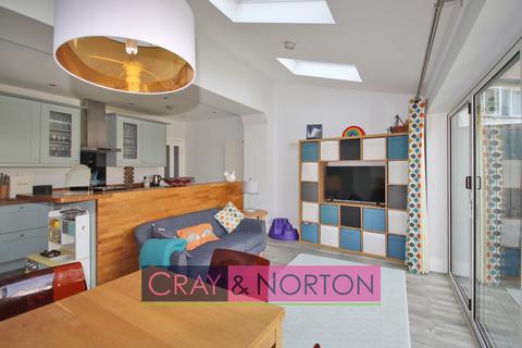 20 Teevan Road, Croydon, CR0 6RN