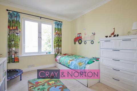 20 Teevan Road, Croydon, CR0 6RN