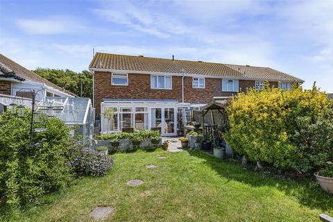 4 bedroom end of terrace house for sale, Hoddern Avenue, Peacehaven