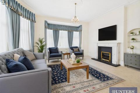3 bedroom apartment for sale, The Crescent, Filey