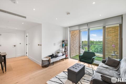 Prince of Wales Drive SW11