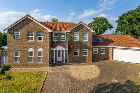 5 bedroom house for sale, Pine Tree Close, Cowes PO31