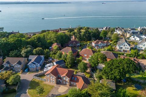 5 bedroom house for sale, Pine Tree Close, Cowes PO31