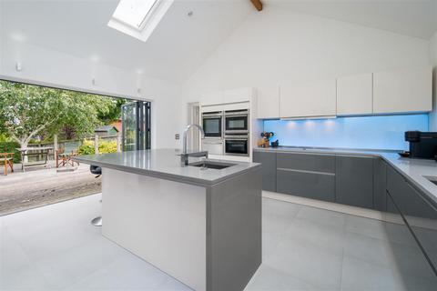 5 bedroom house for sale, Pine Tree Close, Cowes PO31
