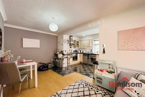 3 bedroom semi-detached house for sale, Darklands Road, Swadlincote DE11