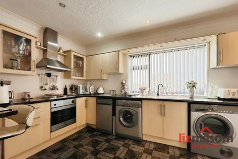 3 bedroom semi-detached house for sale, Darklands Road, Swadlincote DE11