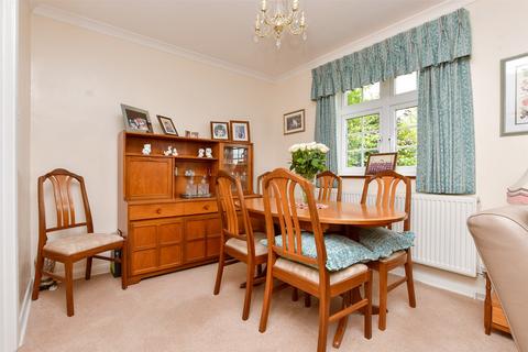 30 Foads Hill, Cliffsend, Ramsgate, CT12 5EN